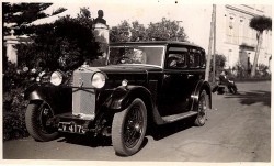 87 1933 AX65 6-light saloon, reg LV4173